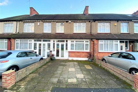 17 Manton Close, Hayes, UB3 2BA