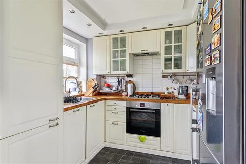 1 Dallega Close, Hayes, UB3 1ED