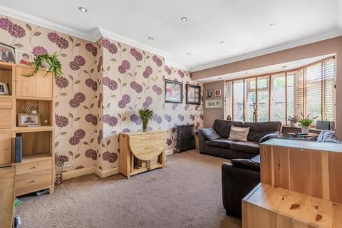 17 Blenheim Close, Greenford, UB6 8ET