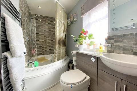 24 Townfield Square, Hayes, UB3 2EX