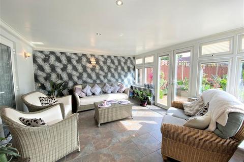 24 Townfield Square, Hayes, UB3 2EX