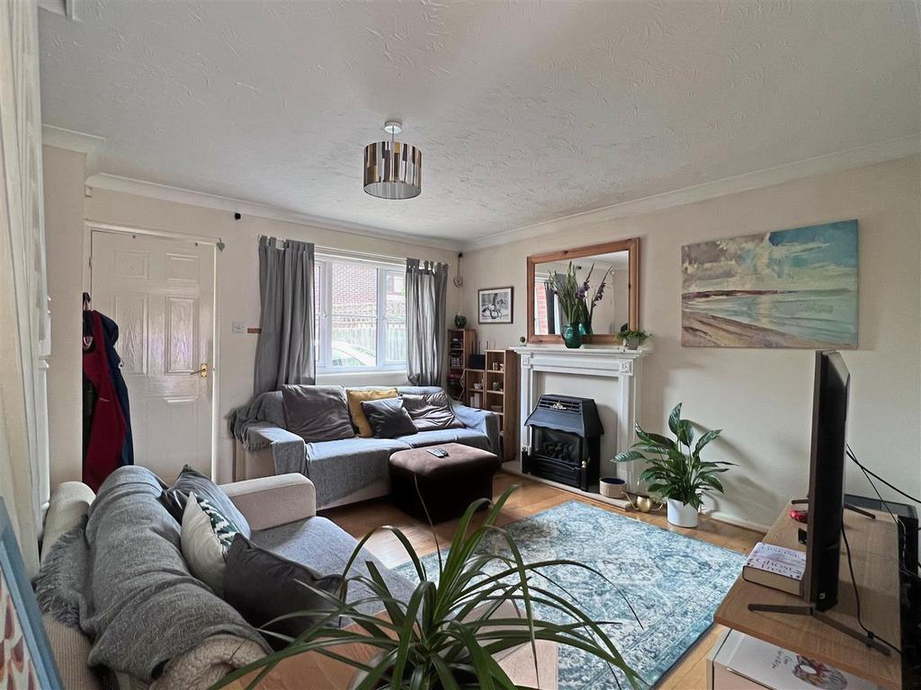 Boakes Drive, Stonehouse 3 bed semidetached house £310,000