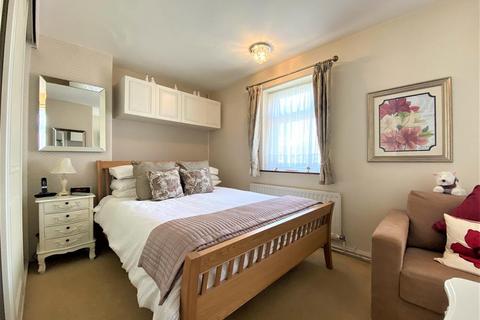 21 Townfield Square, Hayes, UB3 2EX