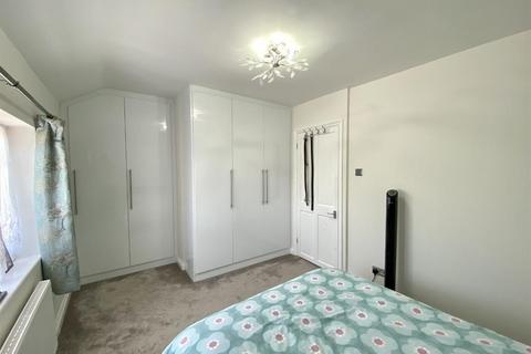 20 Nelson Close, Uxbridge, UB10 0PX
