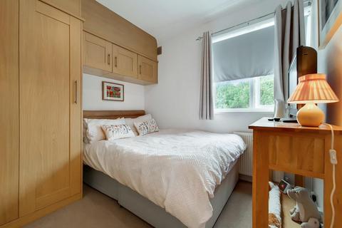 14 Pontefract Road, Bromley, BR1 4RA