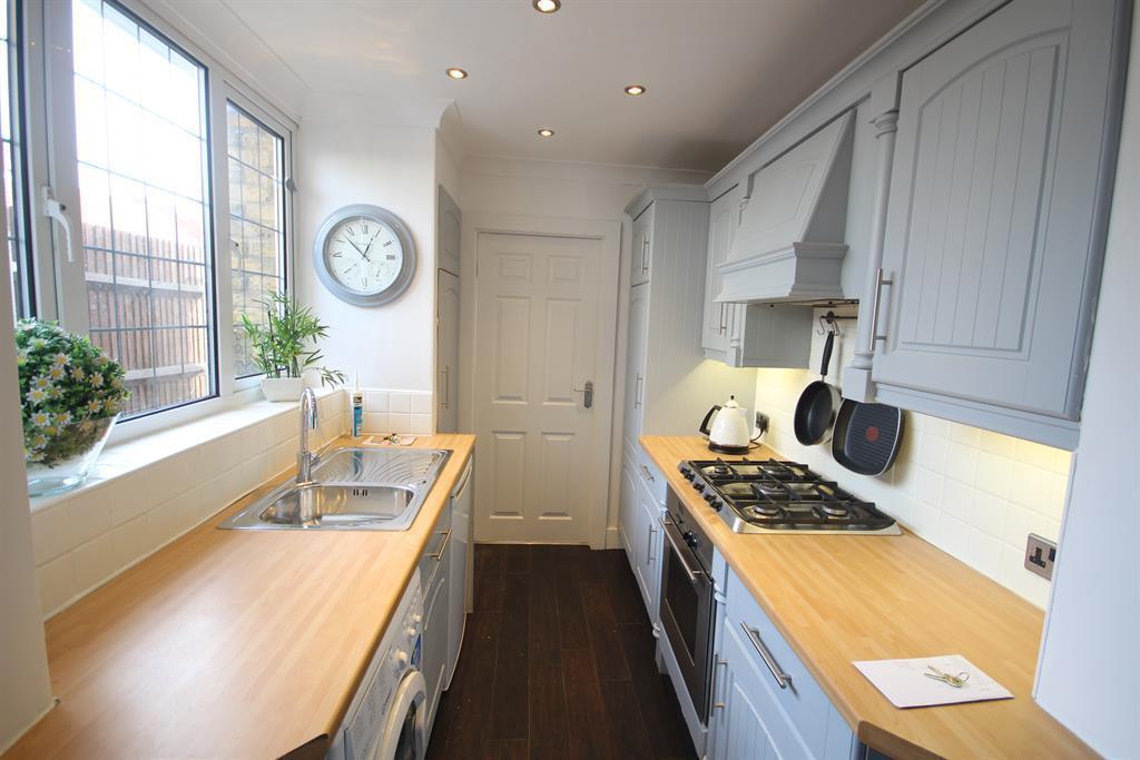 Pole Hill Road, Hillingdon... 2 bed end of terrace house for sale £