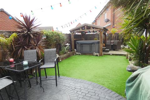 17 Higher Croft Drive, Crewe, CW1 4FT