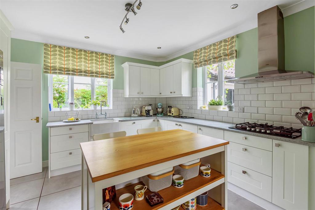 Kitchen / Dining room