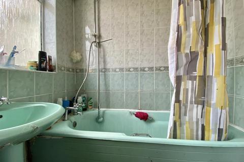 25 Minet Drive, Hayes, UB3 3JN