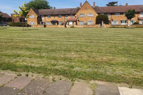 12 Cripps Green, Hayes, UB4 9HB