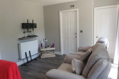 12 Cripps Green, Hayes, UB4 9HB