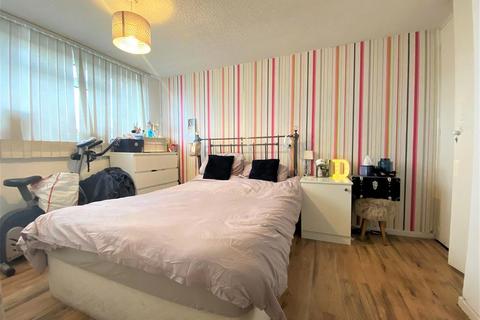 59 Black Rod Close, Hayes, UB3 4QL