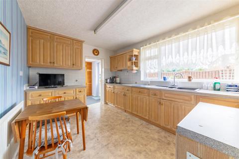 8 Glen Drive, Oakham, LE15 6SB