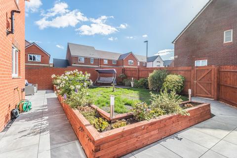 18 Jupiter Close, Blunsdon, Swindon, SN26 8AH