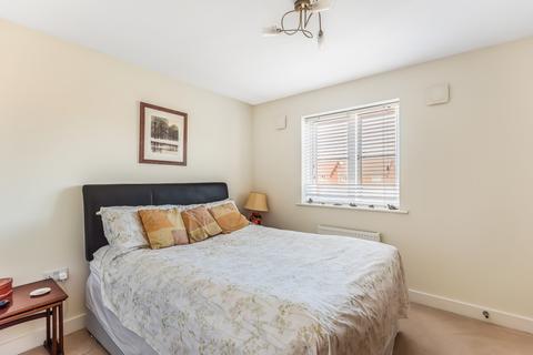 18 Jupiter Close, Blunsdon, Swindon, SN26 8AH