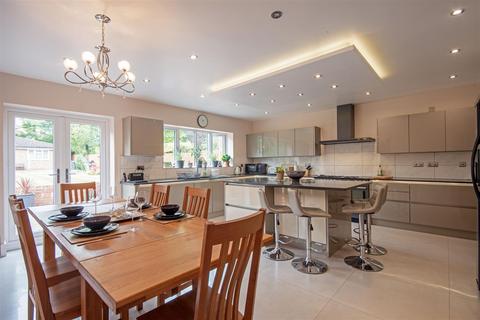 42 Jervis Crescent, Sutton Coldfield, B74 4PW
