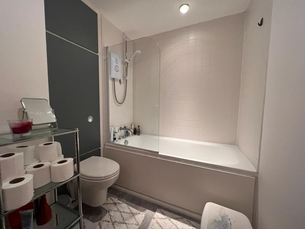 Bath room.jpg