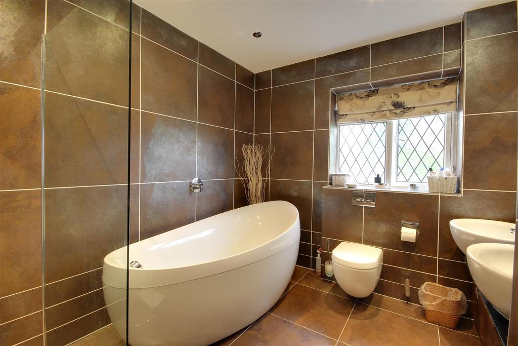 En-suite Bathroom