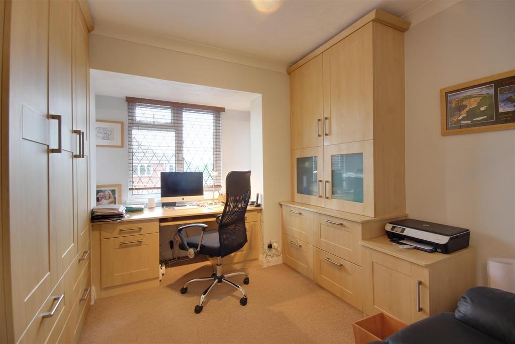 Study/Bedroom 5