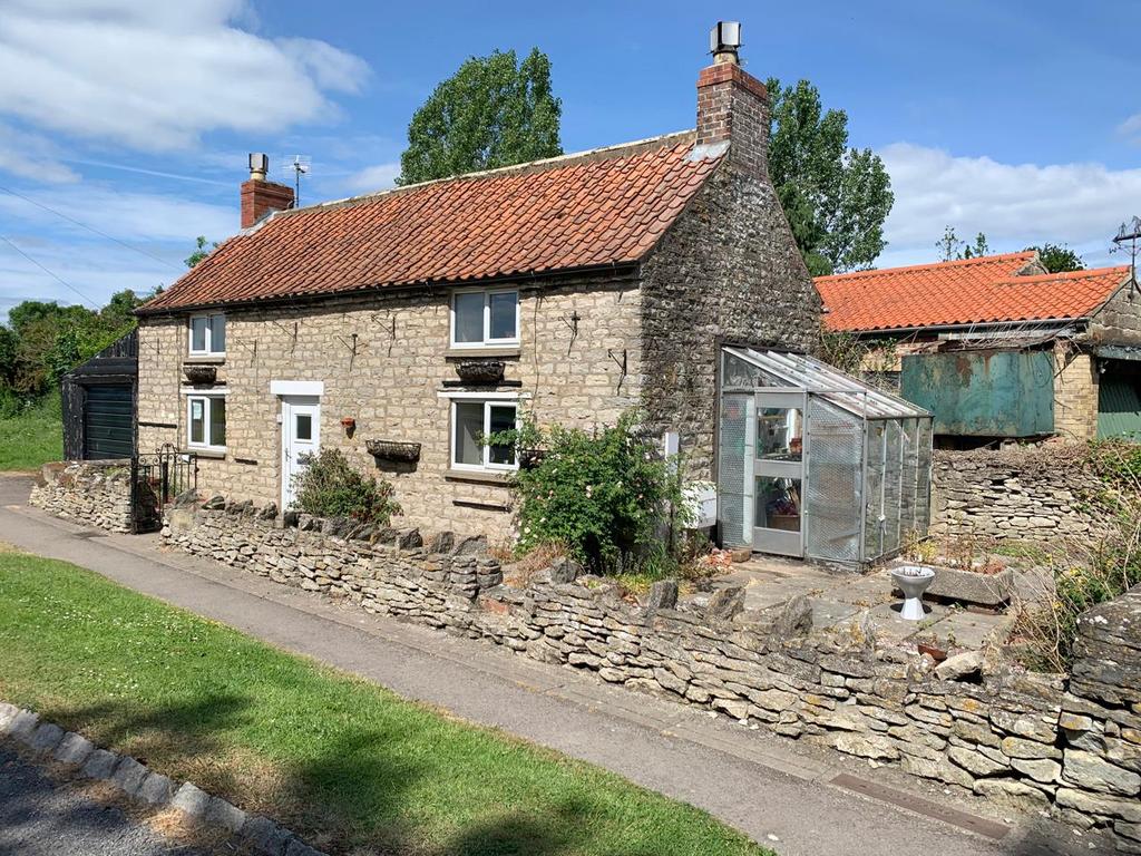 Wrelton Cliff Road, Wrelton, Pickering 2 bed cottage £260,000