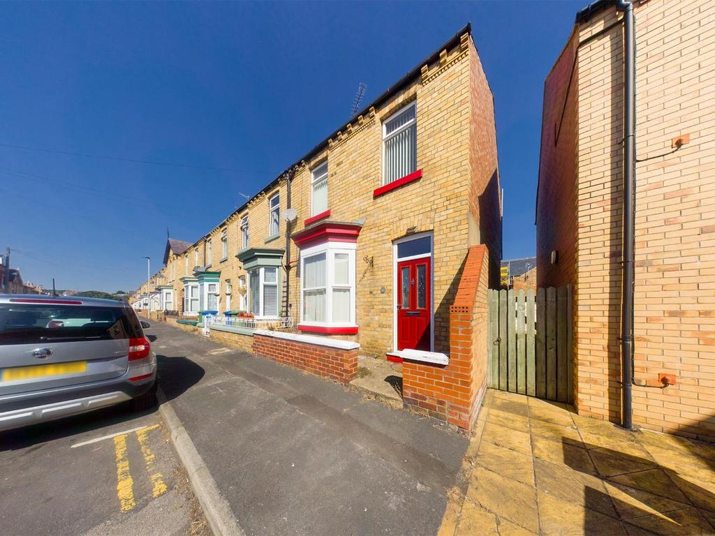 Caledonia Street, Scarborough, North Yorkshire 2 bed house for sale £