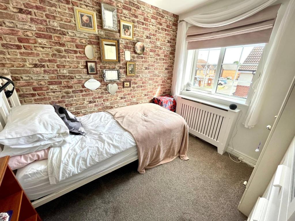 Bed 3.jpg