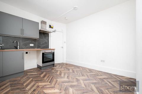 Studio to rent, Glenloch Road, London, NW3