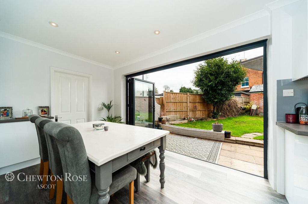 Rise Road, Sunningdale 3 bed cottage for sale £600,000