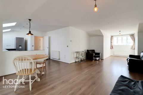 3 bedroom apartment for sale - Lea Bridge Road, Leyton