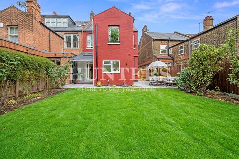 9 Keyes Road, London, NW2 3XB
