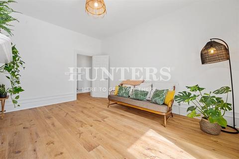 9 Keyes Road, London, NW2 3XB