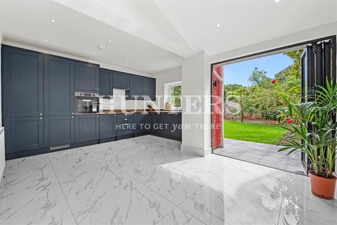9 Keyes Road, London, NW2 3XB