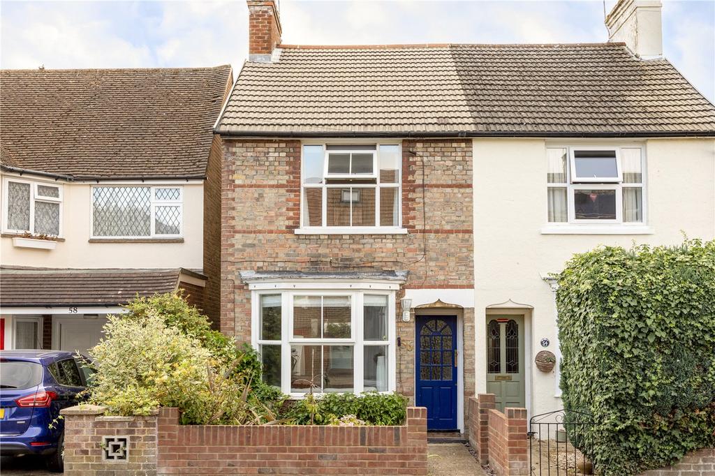 Longfield Road, Tring, Hertfordshire, HP23 3 bed semidetached house