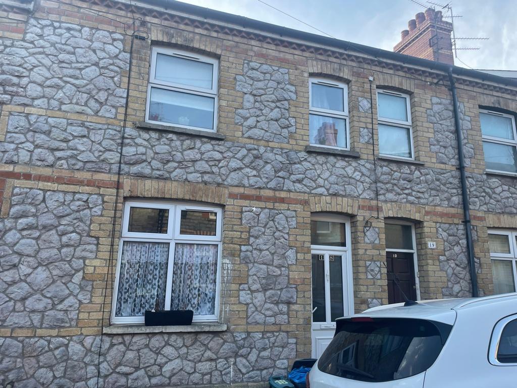 Harvey Street, Barry 3 bed terraced house £850 pcm (£196 pw)