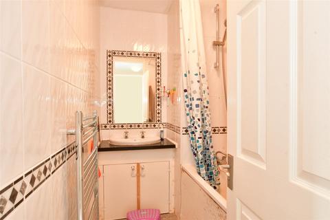 42 Retingham Way, London, E4 6RR