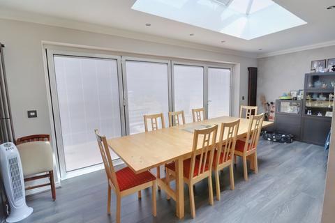 35 The Spinney, Northampton, NN4 5BT