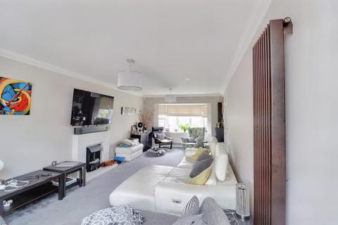 35 The Spinney, Northampton, NN4 5BT