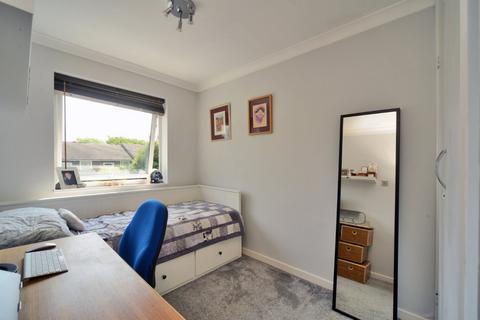 16 Handside Close, Worcester Park, KT4 8QG