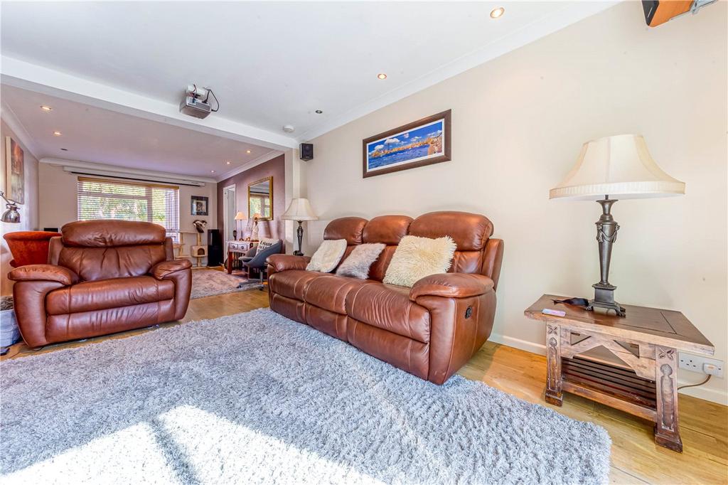 Alzey Gardens, Harpenden, Hertfordshire 4 bed semidetached house £