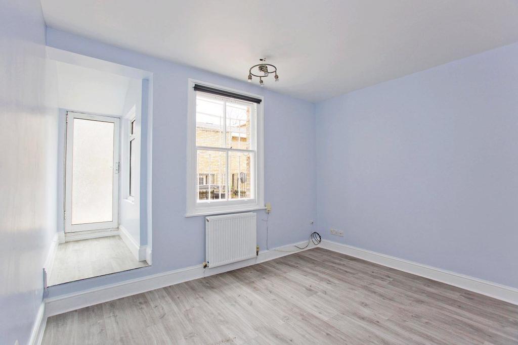 1st Floor Living Room