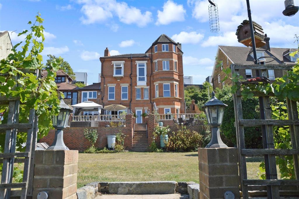 Borstal Road, Rochester, Kent 5 bed detached house for sale £1,400,000