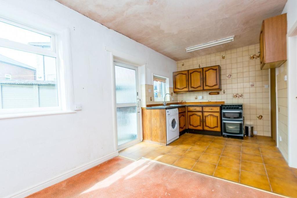 Green Lane, Horbury, Wakefield, West Yorkshire, WF4 5DZ 3 bed semi
