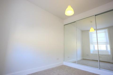 1 bedroom flat to rent, Yeaman Place, Polwarth, Edinburgh, EH11