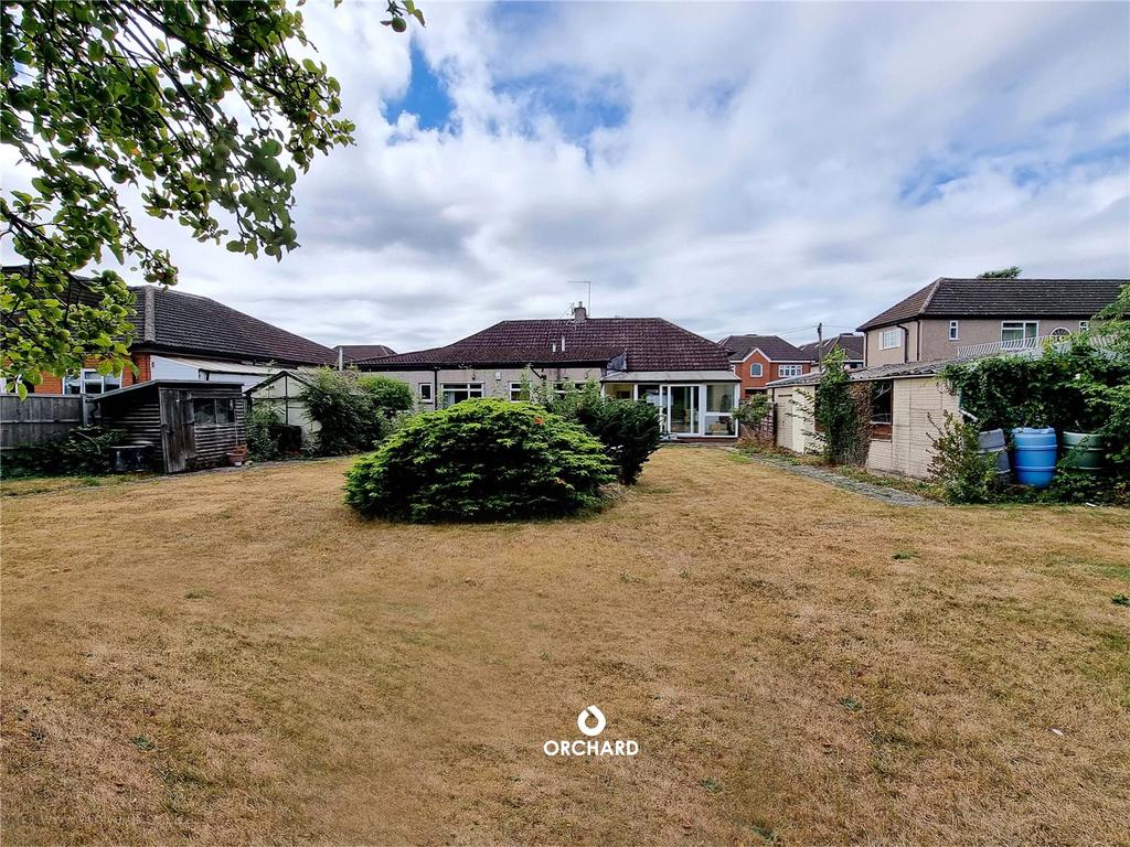 Oak Avenue, Ickenahm, UB10 4 bed bungalow for sale £1,100,000