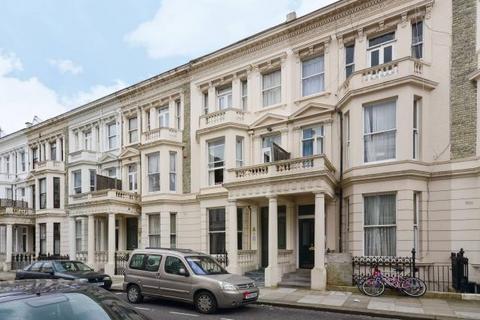 Studio to rent, Fairholme Road, West Kensington, London W14