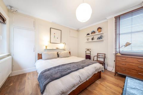 3 bedroom flat to rent, Heath Street, Hampstead, London, NW3