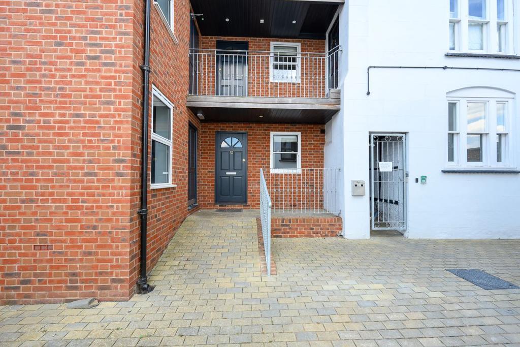 Flat 12, Rosswyn House, RossonWye 1 bed apartment for sale £115,000