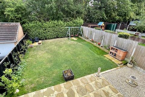 10 Great Broad Ing, Barnsley, S75 1GW