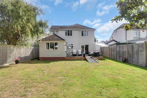 16 Burlington Grove, Barnstaple, EX32 9BU