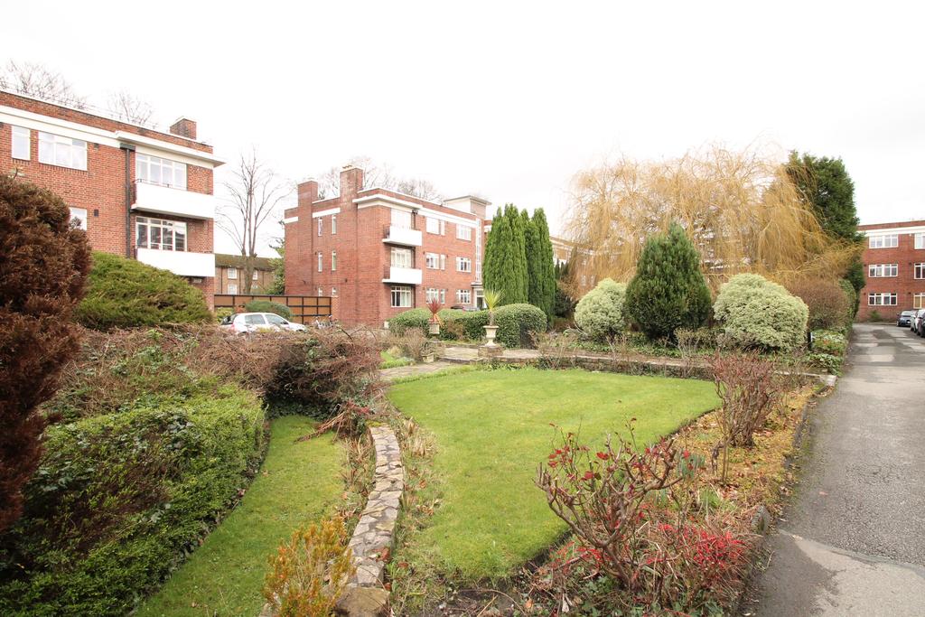 Wilmslow Road, Fallowfield... 1 bed flat £700 pcm (£162 pw)